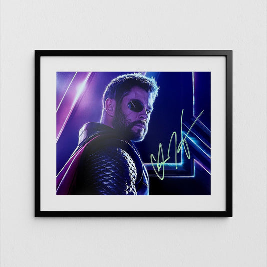 Chris Hemsworth Autograph Thor Avengers Endgame Authentic Signed Photo Signature with COA