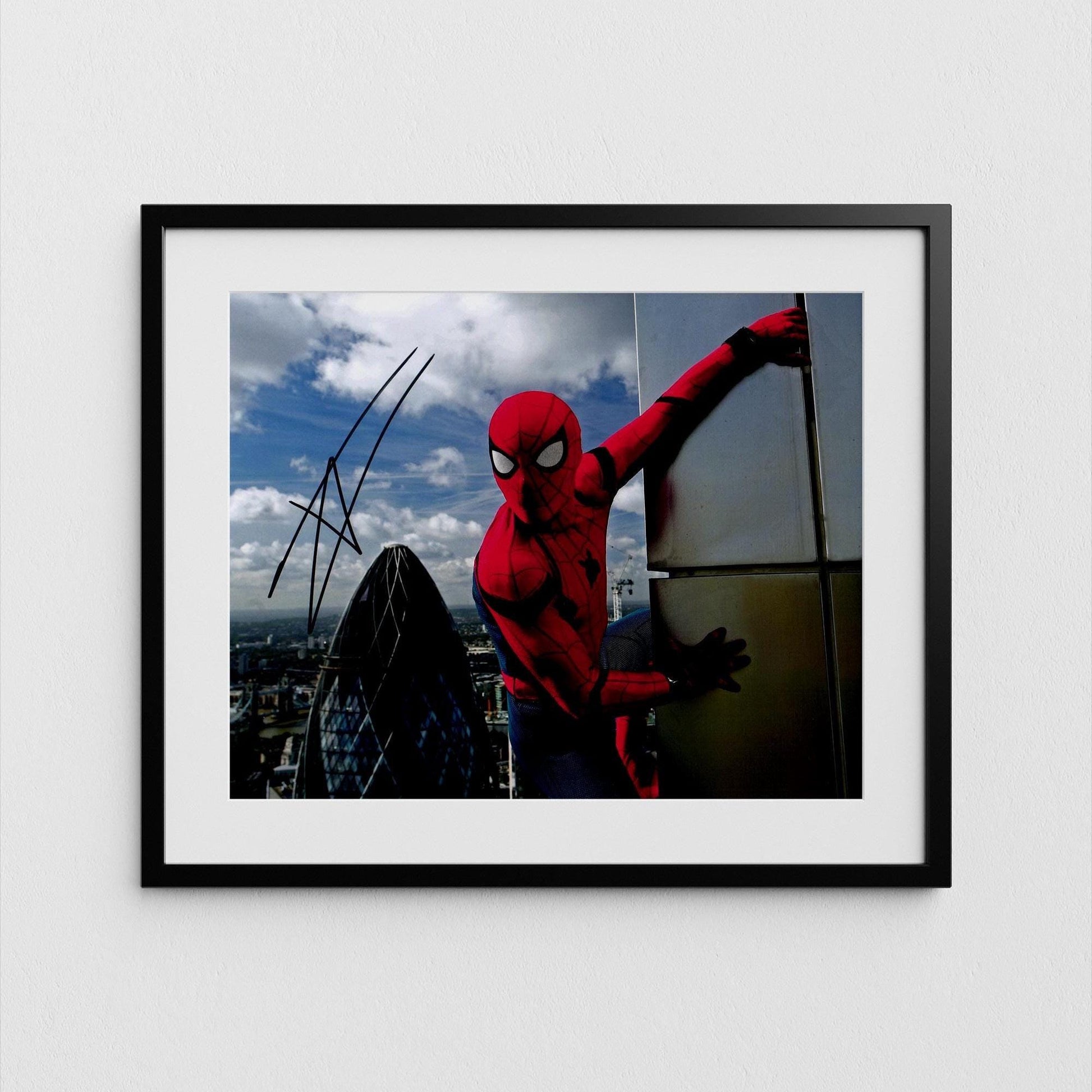 Tom Holland Autograph Spider-Man Signed 8x10 Photo Signature with COA